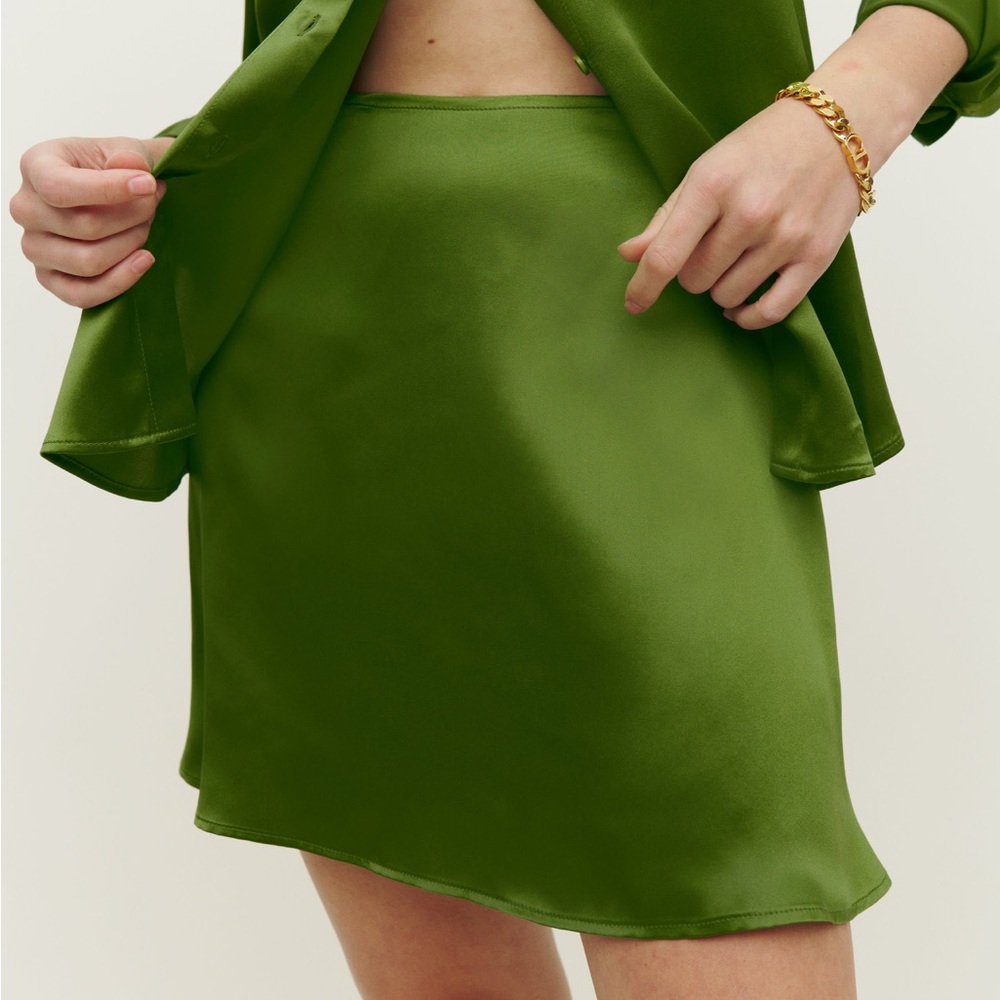 Reformation Benson Silk Skirt - size 4 - Palm Green